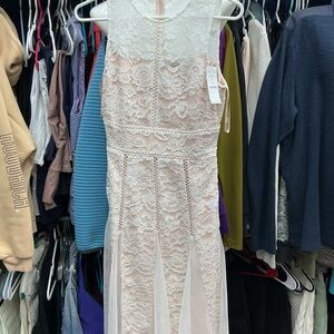 White House Black Market Lace Maxi Dress in White and Pink NWT retails $295